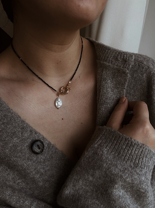 złote naszyjniki Naszyjnik Onyks z perłą