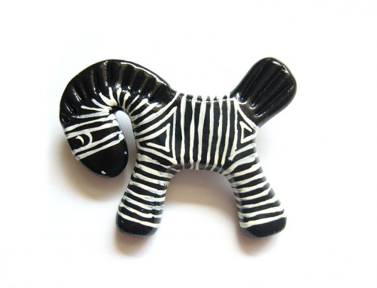 zebra broszka PRACOWNIA Z PRZYTUPEM