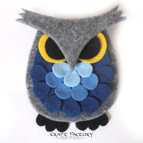 Owlastic Pooh in Blue - broszka Craft Factory