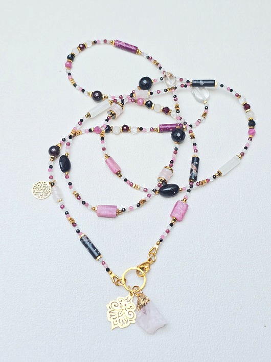 naszyjniki - inne Długi Podwójnie Owijany Naszyjnik z Różowym Kwarcem