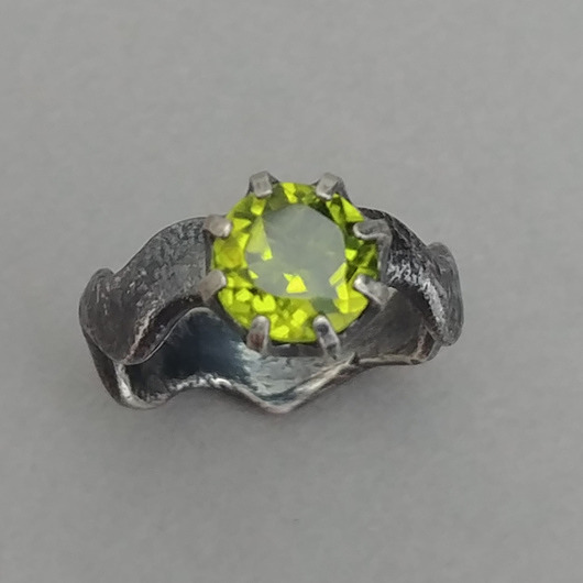 pierścionki - różne Peridot szlachetny oliwin