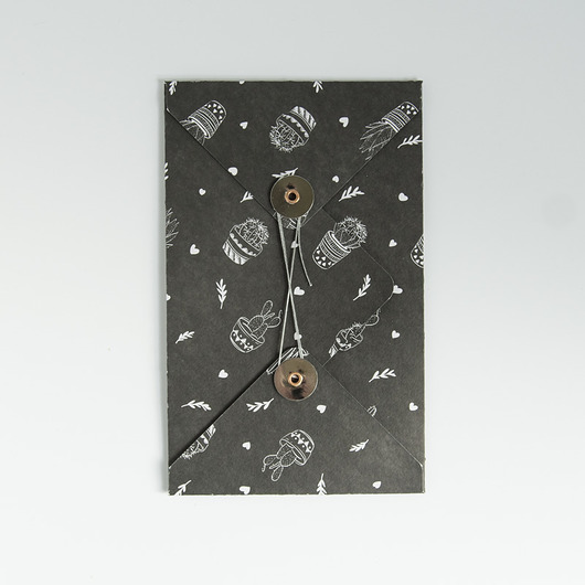 kartki scrapbooking Kartka ślubna kopertówka ze sznureczkiem