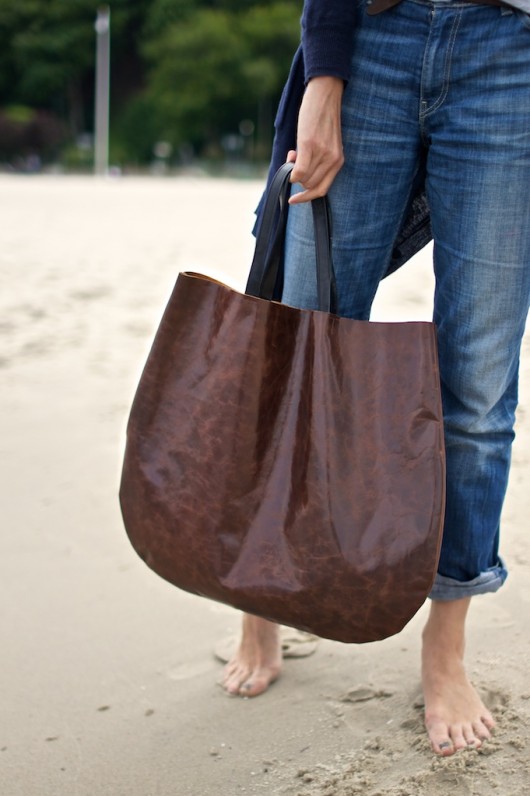 Duża brązowa hobo oversized patkas