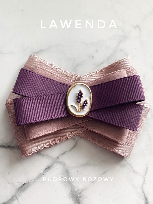 broszki Brosza z kolekcji Lawenda z pięknym medalionem z Lawendą