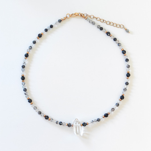 chokery Naszyjnik - choker "Protection" z kryształem górskim