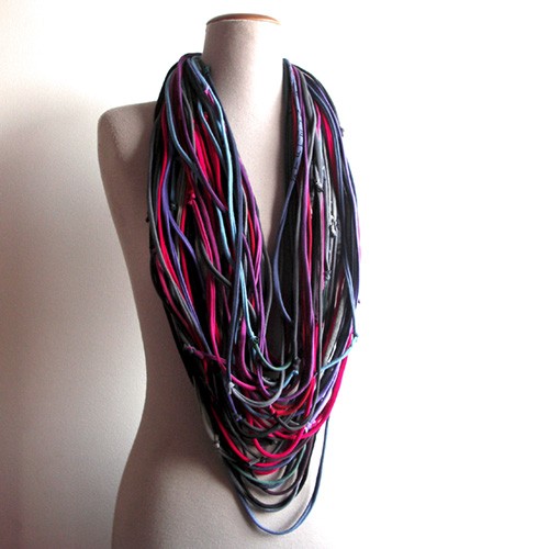 Dzianinowy naszyjnik Zamotka Trashion VIOLET CADOaccessories