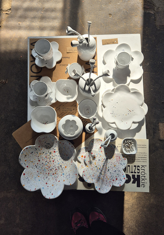 patery i talerze "Przedwiośnie"- talerzyk śniadaniowy -kropeczki