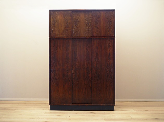 komody i szafki Szafa palisandrowa, duński design, lata 70, produkcja: Dania