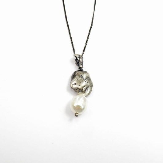 wisiory Lawa z perłą białą - zawieszka srebrna