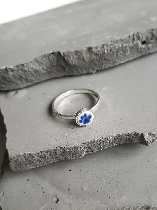 pierścionki - różne Pierścionek Bolesławiec z łapką srebrny