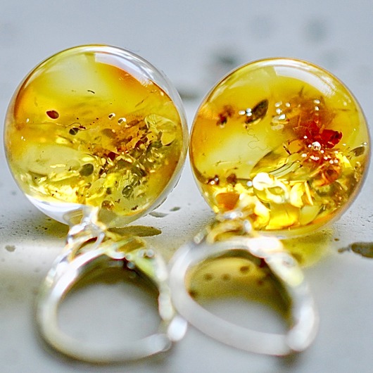 Kolczyki srebrne z mieniącym się bursztynem Grol Jewellery