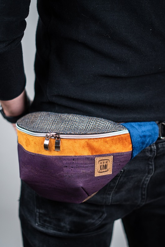 torby i nerki męskie Nerka unisex fioletowa z wegańskiej skóry KORKOWY ZAWRÓT GŁOWY