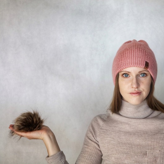 czapki damskie Różowa czapka z wełny merino bez pompona podwójnie ciepła