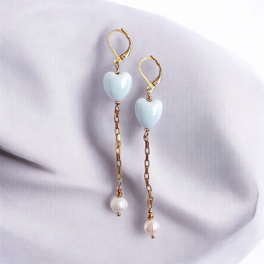 kolczyki z kamieniami Kolczyki dłuuugie : serduszka ceramiczne i perły : niebieskie