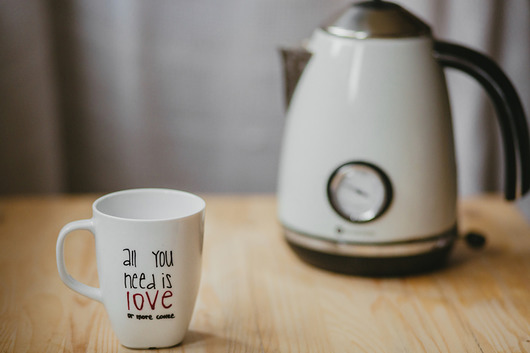 kubki Kubek All You Need Is Love Or More Coffee