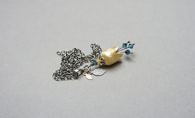 wisiory Dzwonek /metalic blue/ -  naszyjnik