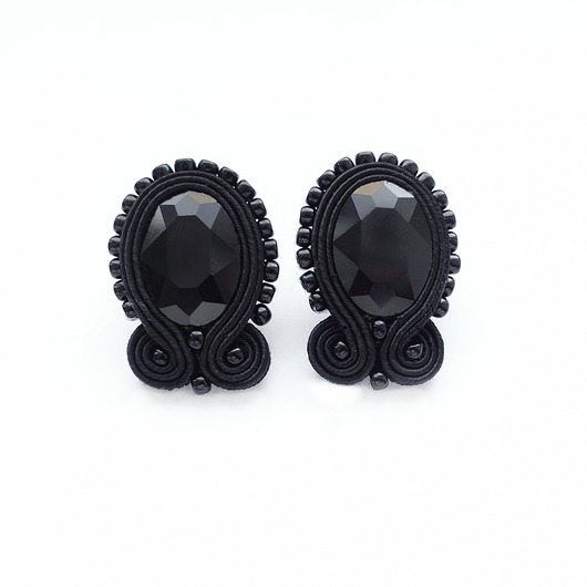 Czarne  kolczyki soutache Mró Soutache