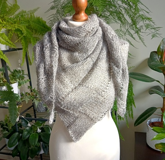 szale damskie Delikatna Chusta Bandama z Cekinami