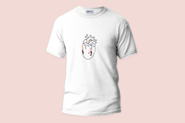 t-shirt damskie Koszulka biała z haftowanym sercem