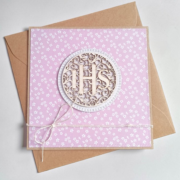 kartki na komunię Kartka komunijna dla dziewczynki 2026 : różowa w kwiatki