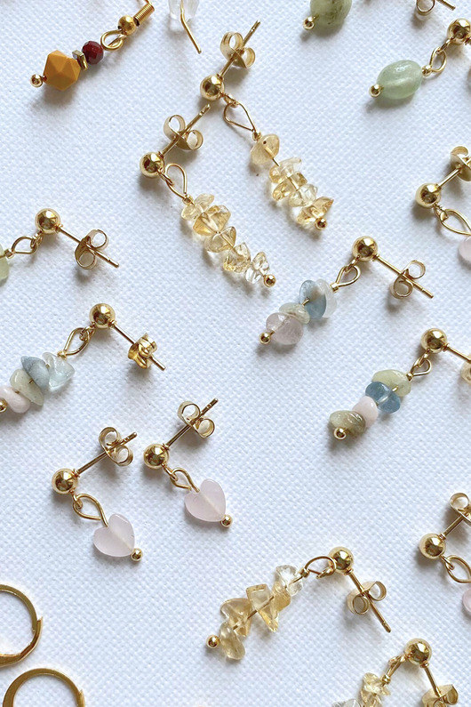 kolczyki z kamieniami Kolczyki z Morganitem