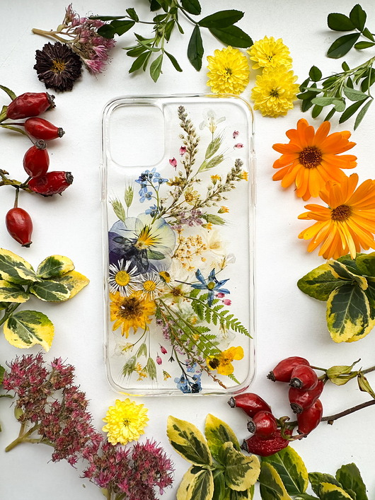 etui na telefon Etui na telefon- kolorowe kwiaty