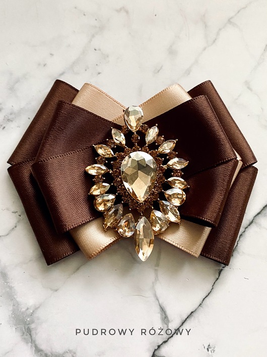 broszki Brosza z cudownym szampańskim kryształem new