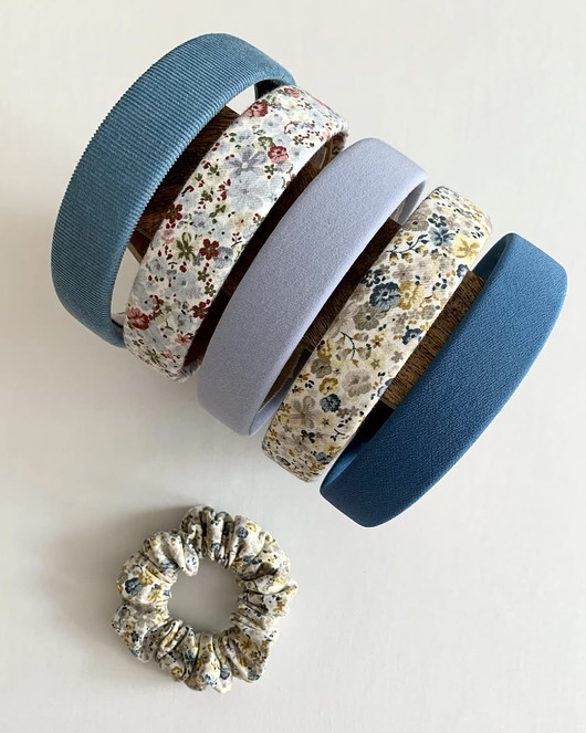 opaski do włosów Płaska opaska do włosów Mia w kwiatki - 2.5 cm szerokości