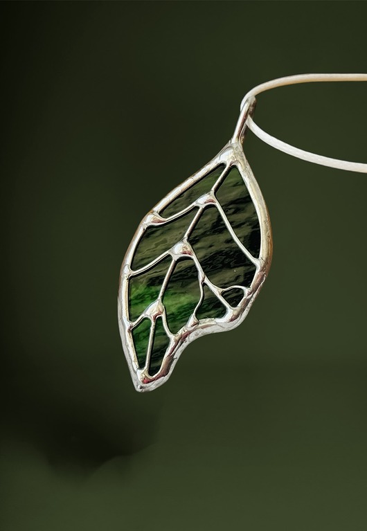 wisiory Szklany wisiorek na łańcuszku Naszyjnik Witraż  Listek