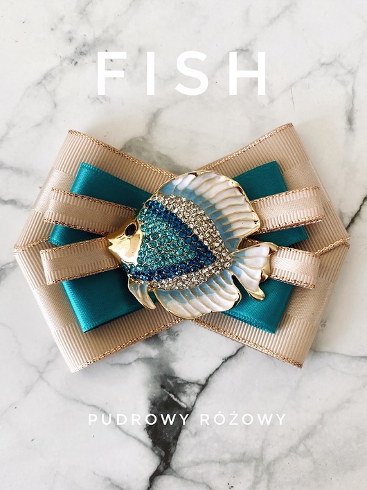 broszki Brosza z Kolekcji FISH z Rybką wysadzaną kryształkami