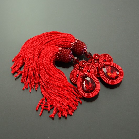 Kolczyki chwosty sutasz Red Tassels Ozdoby Ziemi