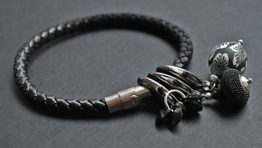 Unisex no.3 - bransoletka Buy or Die