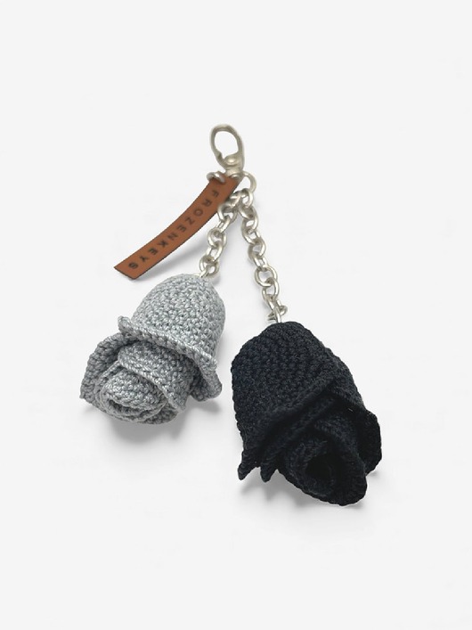 breloki Brelok Dwie Róże - Szarość i Czerń