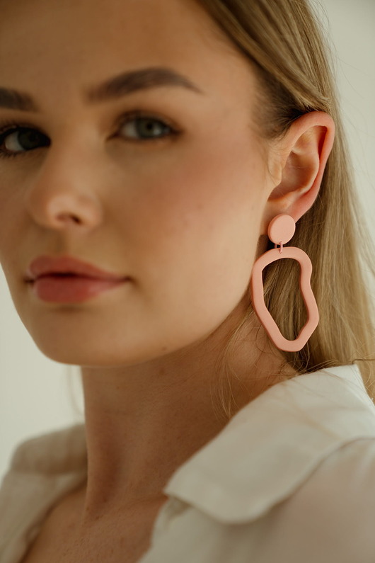 kolczyki z masy plastycznej Wiszące sztyfty w organicznym kształcie