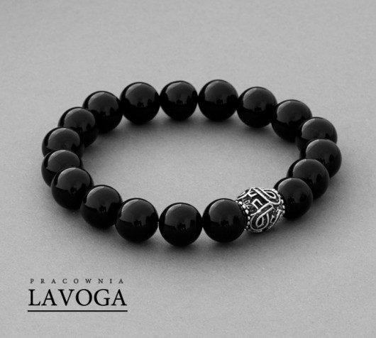 Agathe with bead in black. Lavoga