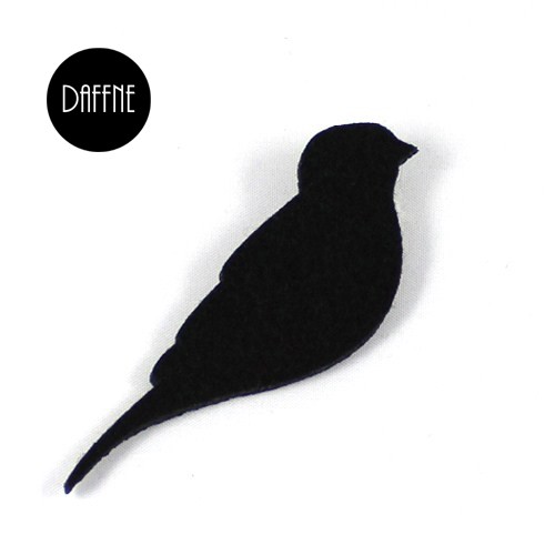 Broszka Black Felt Sparrow by Daffne LOVINA PRINTS