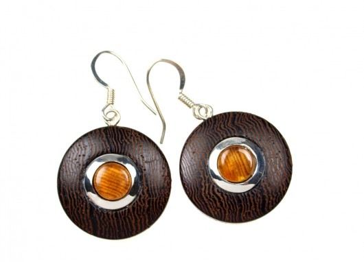 DREWNO w eleganckim wydaniu AmberTree