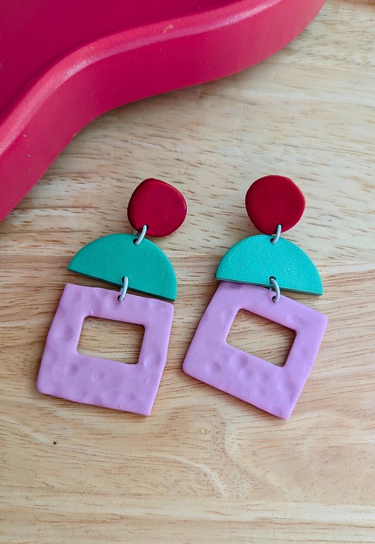 kolczyki z masy plastycznej Kolczyki wiszące geometryczne