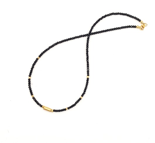 naszyjniki - inne Lśniący  spinel i złoto - naszyjnik żmijka