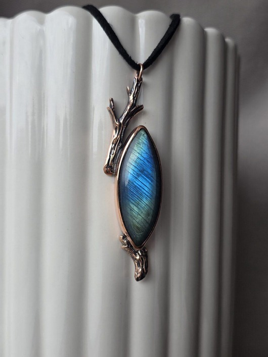 wisiory Naszyjnik z labradorytem gałązki