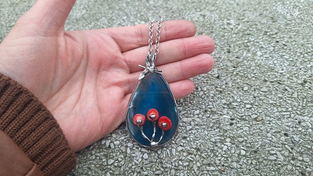 wisiory Wylot z gniazda - wisiorek