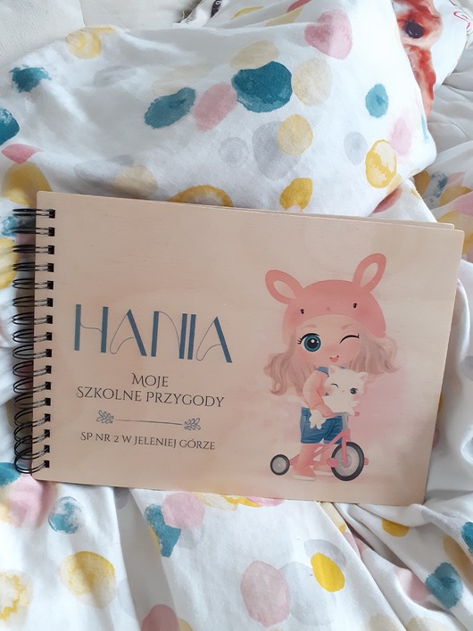notatniki i albumy Dziewczynka na rowerze drewniany album prezent dla dziewczynki
