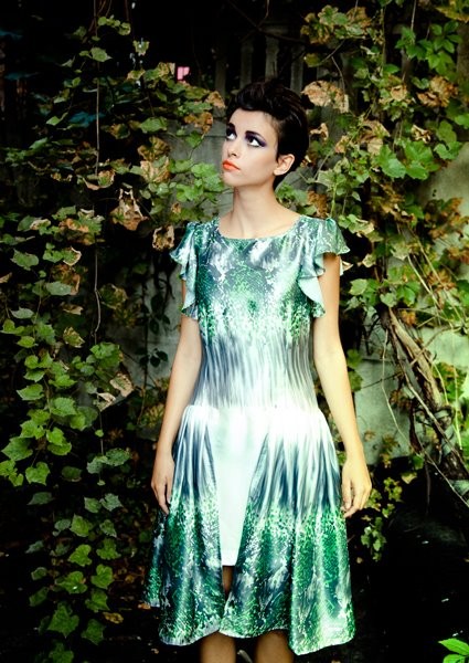 sukienka z kolekcji URBAN JUNGLE mloda moda