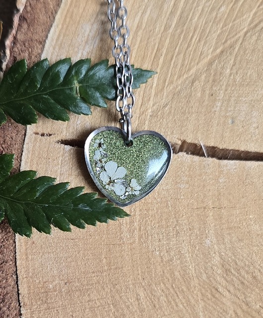 wisiory Wieczne kwiaty srebrny wisiorek prawdziwe kwiaty serce serduszko