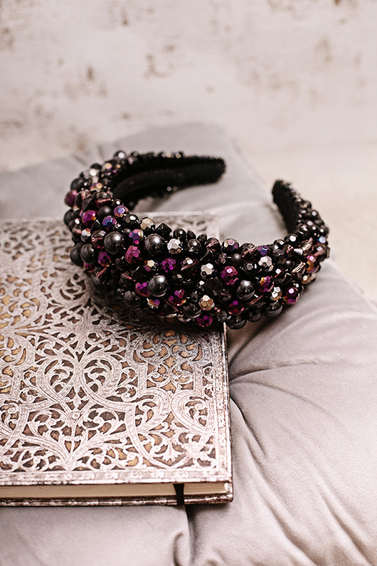 Black glossy Republika jewelry