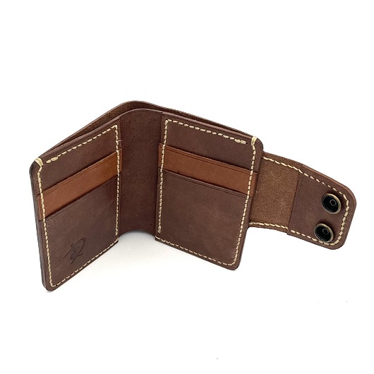 portfele damskie Brązowy portfel skórzany ręcznie obszyty beżową nitką.