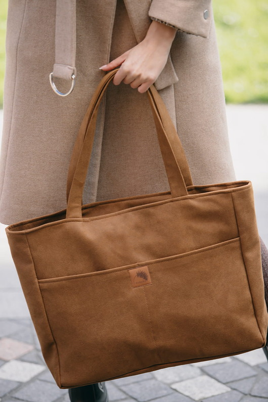 torby na ramię Torba NA LAPTOP Shopper z nubuku tapicerskiego w kolorze camel