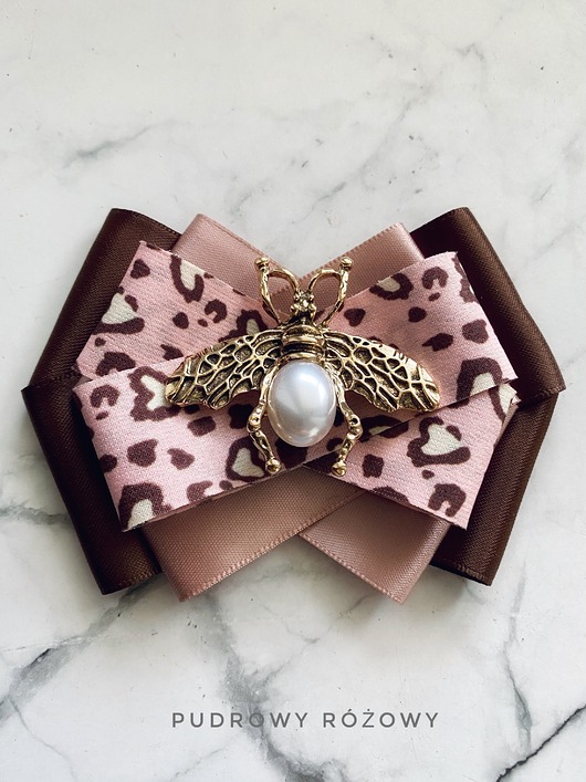 broszki Brosza z cudnym Owadem z perłą i  New Centki