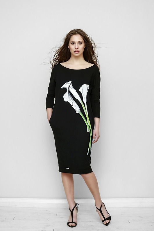 Czarna sukienka Kalia w kwiatowy print Freeshion