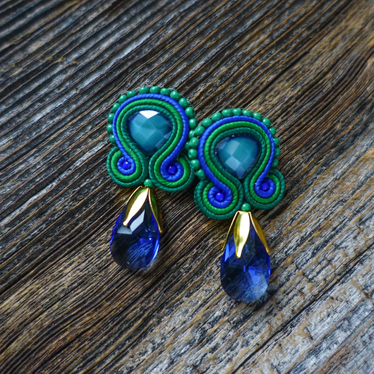 kolczyki soutache Zieleń i granat- kolczyki soutache z kryształkami